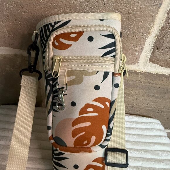 Tumbler Holder - Picture 1 of 3